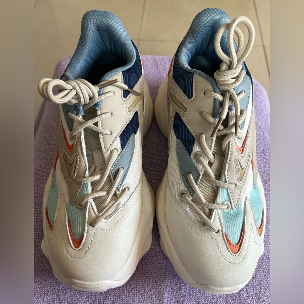 Women’s Multicolored Sneakers
